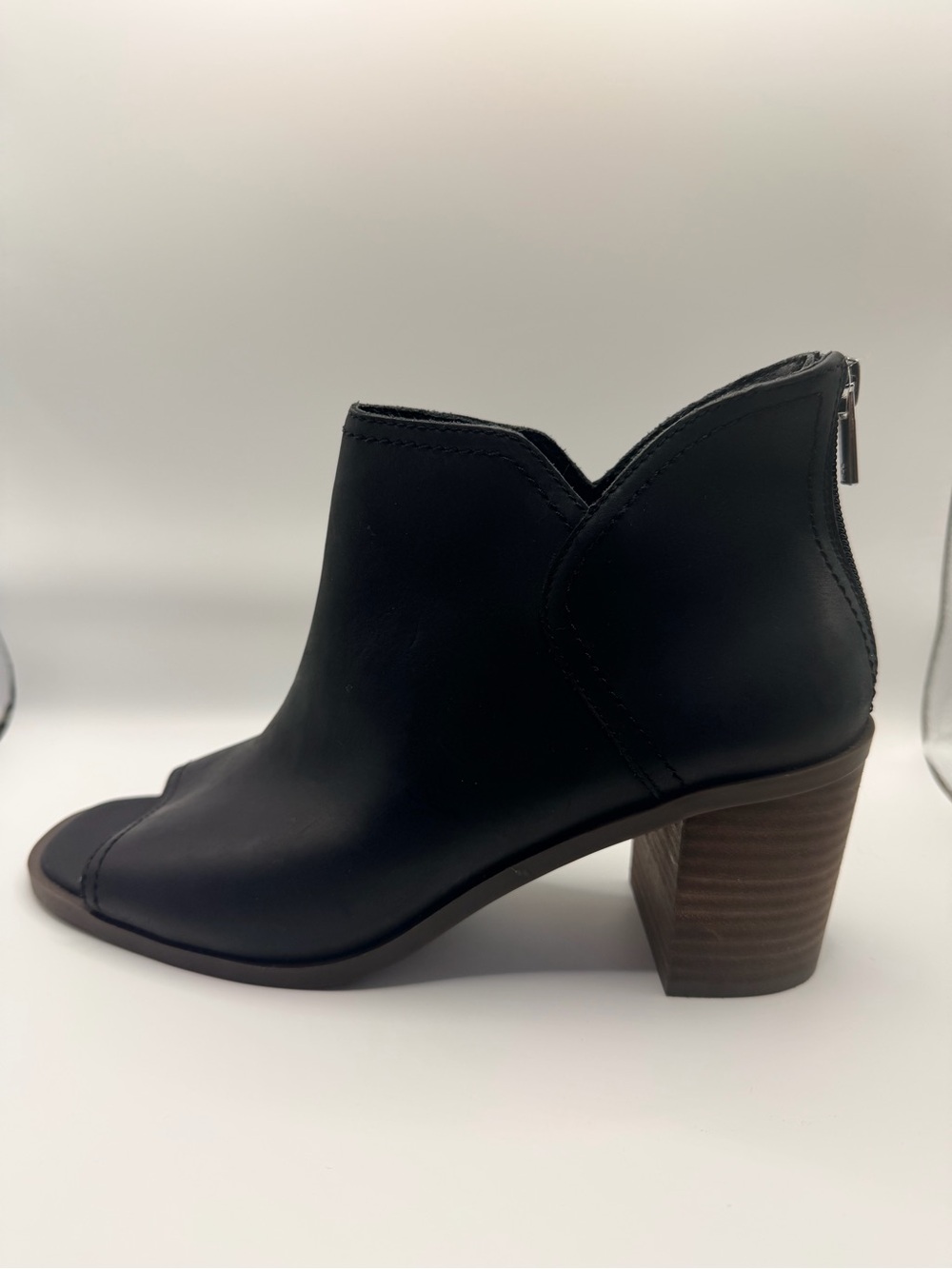 Lucky Brand Women's 8.5M Black Theria Bootie Leather Upper Peep Toe Block Heel